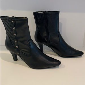 Cloud walkers black boots